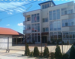 Квартира «на Комарова 57»